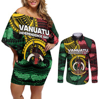 Personalised Vanuatu Independence Day Couples Matching Off Shoulder Short Dress and Long Sleeve Button Shirt Boar Tusk Warrior Tribal Floral Patterns DT05 Multicolor - Polynesian Pride