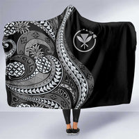 Hawaii Pineapple Gray Scale Tribal Pattern Hooded Blanket LT01 One Size Black - Polynesian Pride