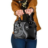 Hawaii Pineapple Gray Scale Tribal Pattern Shoulder Handbag - Polynesian Pride