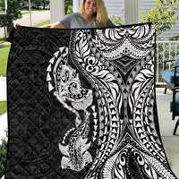 Hawaiian Manta Ray and Hammerhead Shark Tribal Tattoo Quilt with Polynesian Tribal Pattern Black-White Color LT03 Multicolor - Polynesian Pride