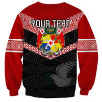 Personalised Tonga Sweatshirt Tonga Coat of Arms with Seamless Tapa Ngatu Pattern LT03 - Polynesian Pride