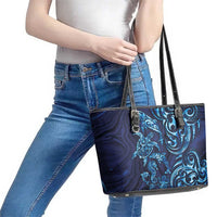 New Zealand Connecting with Seas Leather Tote Bag Maori Tribal and Sea Animals Tattoo - Sea Texture Glass Style