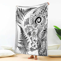 New Zealand Sea Animals Blanket with Maori Koru Tribal Tattoo and Silver Ferns White Color