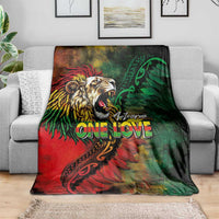 Aotearoa One Love Blanket Reggae Lion with Kakahu Huruhuru LT03 - Polynesian Pride