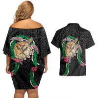 Hawaii Pikake and Maile Lei Couples Matching Off Shoulder Short Dress and Hawaiian Shirt Honu Polynesian Pattern Black Color