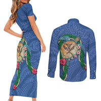Hawaii Pikake and Maile Lei Couples Matching Short Sleeve Bodycon Dress and Long Sleeve Button Shirt Honu Polynesian Pattern Blue Color