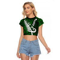 New Zealand Raglan Cropped T Shirt Silver Fern and Maori Symbols Papua Shell Green Style LT03 Female Green - Polynesian Pride