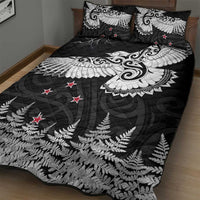 New Zealand Kea Bird Quilt Bed Set Maori Tattoo and Silver Fern Black Color