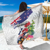 New Zealand Christmas Sarong Meri Kirihimete-Tuatara and Pohutukawa White Color