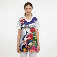 New Zealand Christmas Scrub Top Meri Kirihimete-Tuatara and Pohutukawa White Color - Polynesian Pride