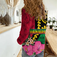 Vanuatu Flag Hibiscus Polynesian Pattern Women Casual Shirt
