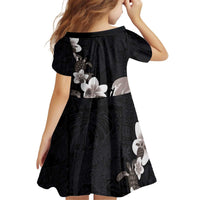 Hawaiian Plumeria and Turtle Kid Short Sleeve Dress with Polynesian Tribal Art Pattern Grayscale Color LT03 - Polynesian Pride
