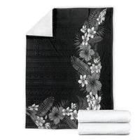 Hawaii Tropical Flowers and Leaves Blanket Tapa Pattern Grayscale Mode