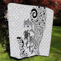 New Zealand Sea Animals with Maori Tribal Tattoo Quilt White Color