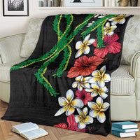 Hawaiian Tropical Flowers and Maile Pikake Blanket Polynesian Tribal Pattern Black Color