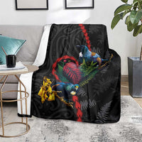 New Zealand Tui Birds Love Couple Blanket The Heart of Silver Fern Leaves and Maori Tattoo Pattern