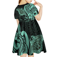 Hawaiian Manta Rays Kid Short Sleeve Dress Tribal Hibiscus Polynesian Tattoos Turquoise Color - Polynesian Pride
