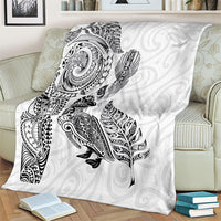 Aotearoa Moko Tribal Tattoo Blanket New Zealand Maori Penguin and Fantail White Color