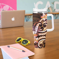 Polynesian Art Tattoo Tumbler With Handle Plumeria Flowers Peach Gradient
