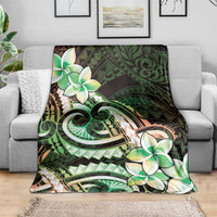 Polynesian Art Tattoo Blanket Plumeria Flowers Green Gradient