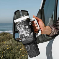 Hawaii Tapa Pattern With Black Hibiscus Tumbler With Handle