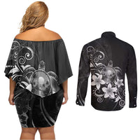 Hawaii Honu Couples Matching Off Shoulder Short Dress and Long Sleeve Button Shirt Polynesian Curves Plumeria Grayscale - Polynesian Pride