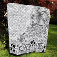 Hawaii Hibiscus With White Polynesian Pattern Quilt