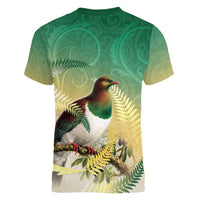 New Zealand Pigeon Kereru Women V-Neck T-Shirt Maori Fern Art Green Gradient - Polynesian Pride