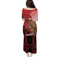 New Zealand Parrot Kaka Puletasi Maori Koru With Pohutukawa Flowers - Polynesian Pride