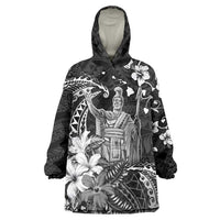 Hawaii King Kamehameha Day Wearable Blanket Hoodie Polynesian Pattern Mix Hibiscus Black