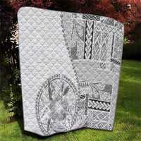 Samoa Siapo Elegant Quilt Hibiscus White Motifs - Polynesian Pride