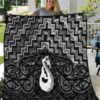 New Zealand Maori Quilt Poutama Manaia Black Paua Shell LT05 Black - Polynesian Pride