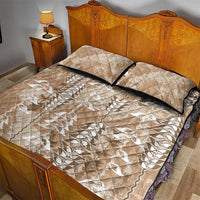 Beige Hawaii Tapa Pattern Quilt Bed Set With Heliconia Vintage Style