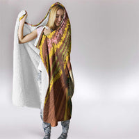 Hawaii King Kamehameha Hooded Blanket Hawaiian Kakau Pattern With Leis LT05 - Polynesian Pride