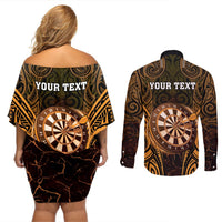 Personalised New Zealand Darts Couples Matching Off Shoulder Short Dress and Long Sleeve Button Shirt Gold Dart Board Maori Pattern LT05 - Polynesian Pride