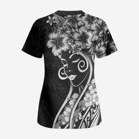 Polynesian Women's Day Scrub Top Black Hibiscus Flowers With Polynesian Pattern LT05 - Polynesian Pride
