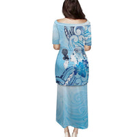 Aotearoa Maori Wahine Puletasi Fantail Bird Blue Gold Marble