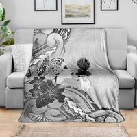 Aotearoa Maori Wahine Blanket Fantail Bird Black Gold Marble