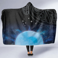 New Zealand Matariki Hooded Blanket Pleiades Star Cluster Blue Galaxy LT05 One Size Blue - Polynesian Pride