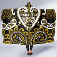 Aotearoa Taranaki Hooded Blanket Maori Tribal Pattern