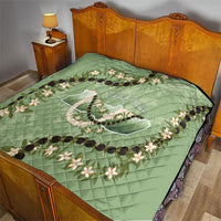 Hawaii Molokai Island Flowers Lei Quilt Kukui Nut Mossy Green