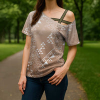 Hawaii Beige Kapa Cross Shoulder Shirt Vintage 'Ohe Kāpala Motifs Mix Plumeria Leis