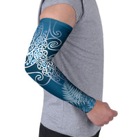 Aotearoa Maori Koru Curves Arm Sleeves Silver Ferns - Navy Blue