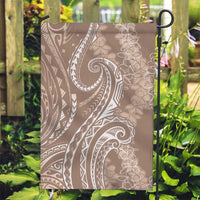 Polynesia Plumeria Lei Garden Flag Beige Curves Motif