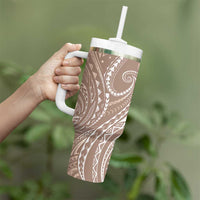 Polynesia Plumeria Lei Tumbler With Handle Beige Curves Motif