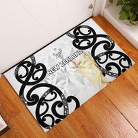 New Zealand WC2026 White Rubber Doormat Silver Fern LT7 - Polynesian Pride
