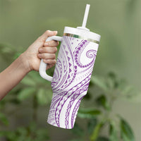 Polynesia Plumeria Lei Tumbler With Handle White Violet Curves Motif