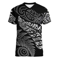 Aotearoa Personalized Lawn Bowls Maori Women V-Neck T-Shirt New Zealand Black Tribal Silver Fern - Polynesian Pride