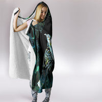 Aotearoa Maori Mahuru Hooded Blanket Spring Time - Paua Shell Green LT7 - Polynesian Pride