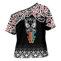 Kia Kaha Te Reo Maori Cross Shoulder Shirt 50 Years Mo Ake Tonu Te Reo - Polynesian Pride